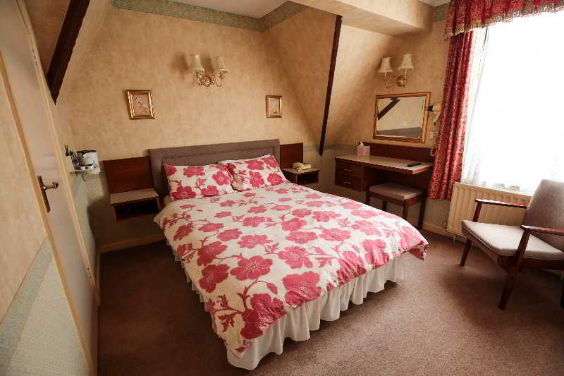 Fernbank Hotel Бэйсингсток Экстерьер фото