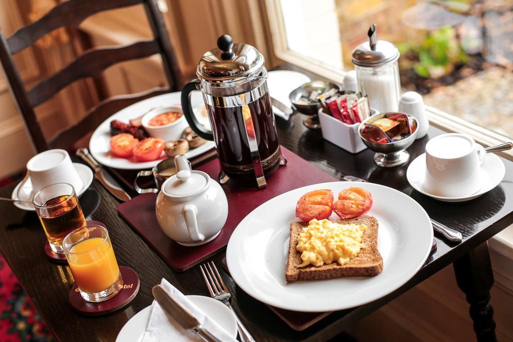 Fernbank Hotel Бэйсингсток Экстерьер фото